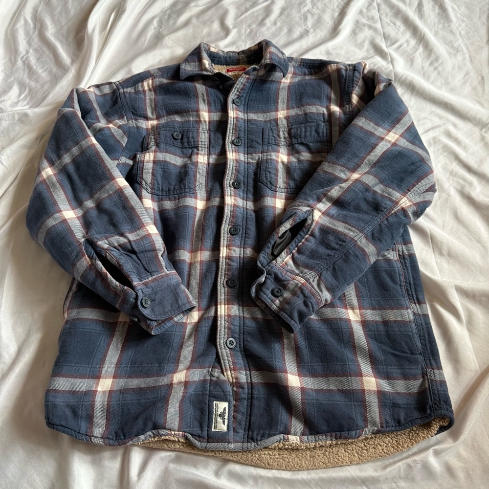 Wrangler‎ Navy and White Plaid Button Down Shirt